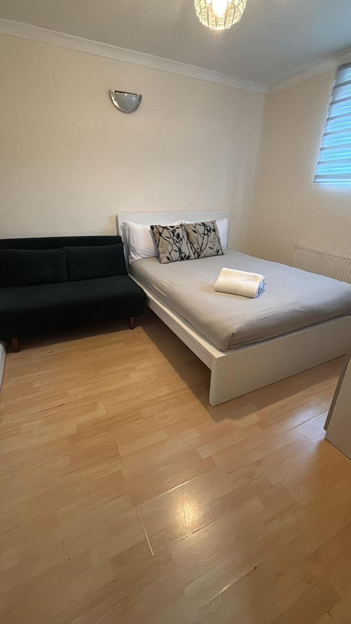 Ferienhaus Entire 3 Bedroom - Minutes To Emirates Stadium! London